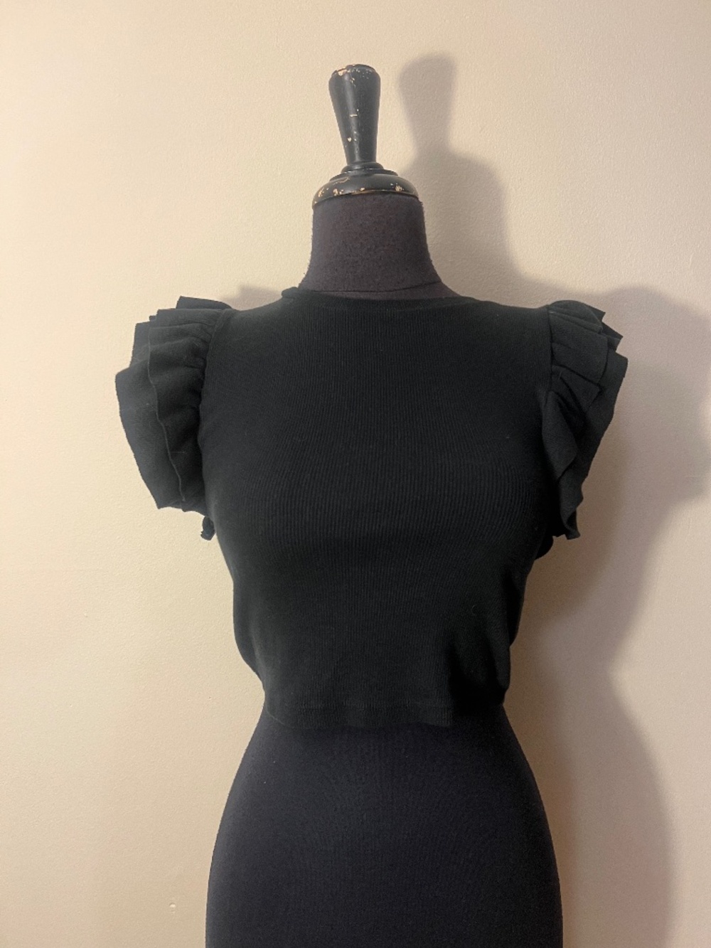 Zara Cropped Ruffle Shoulder Top